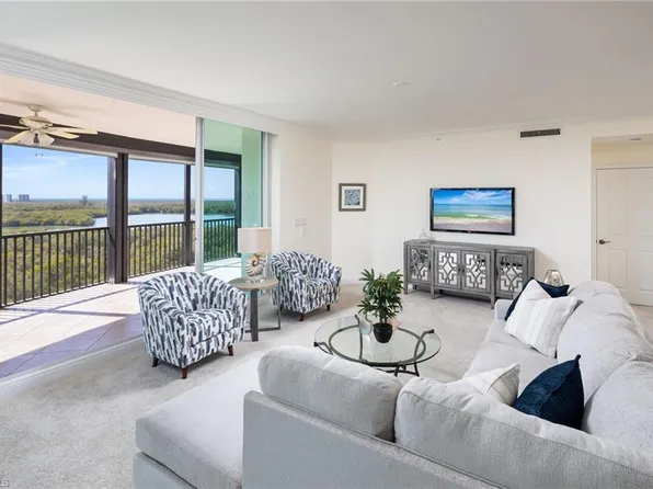 425 Cove Tower DR #701, NAPLES, FL 34110