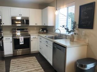 710 N Elliott Rd #4, Newberg, OR 97132