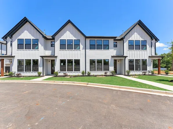 34 Deans Pleasant Dr, Greenville, SC 29607