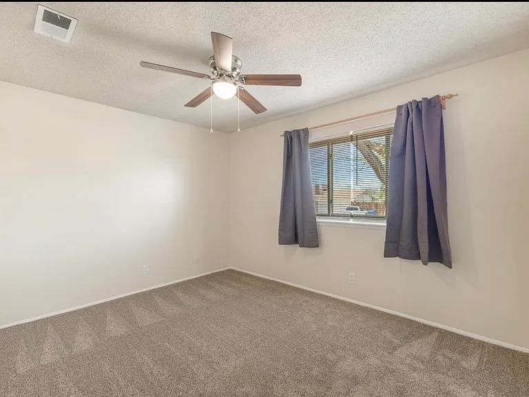 3112 Riviera Pl NE — Photo 12
