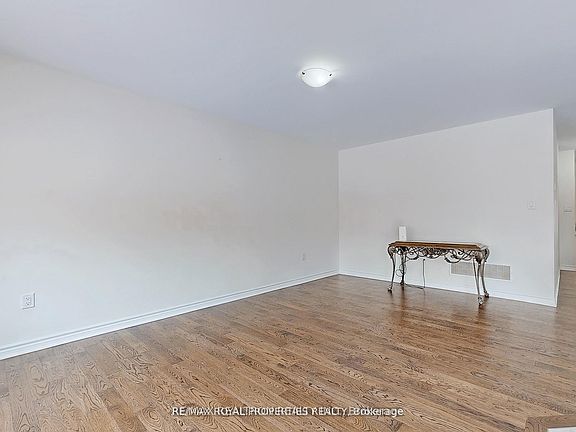 3rd image of 103 Westfield Dr