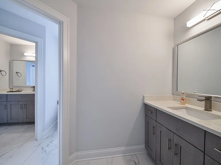 2447 Sharon Ct — Photo 28