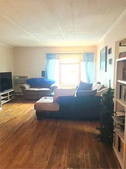 3512 Bryant Ave S — Photo 4