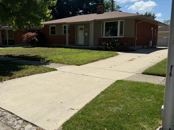 34011 Sequoia St, Westland, MI 48185