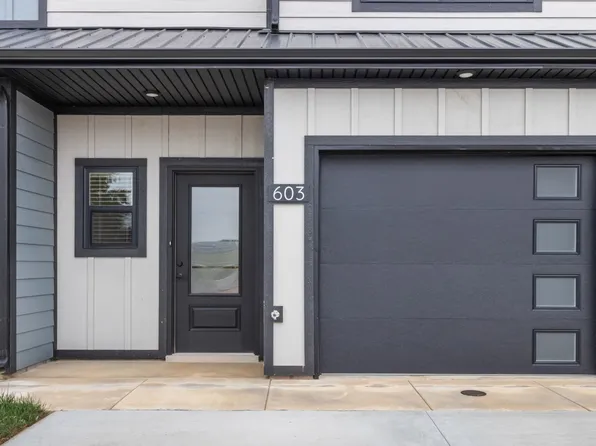 603 Jonathan Wade Cir, Clarksville, TN 37043
