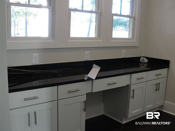 3rd image of 888 Geranium Dr