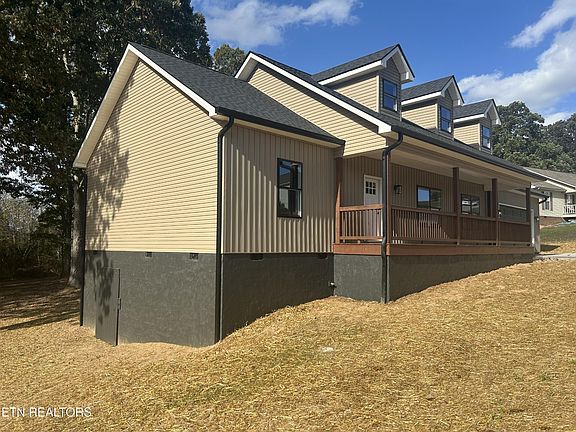 3rd image of 161 Uphill Dr