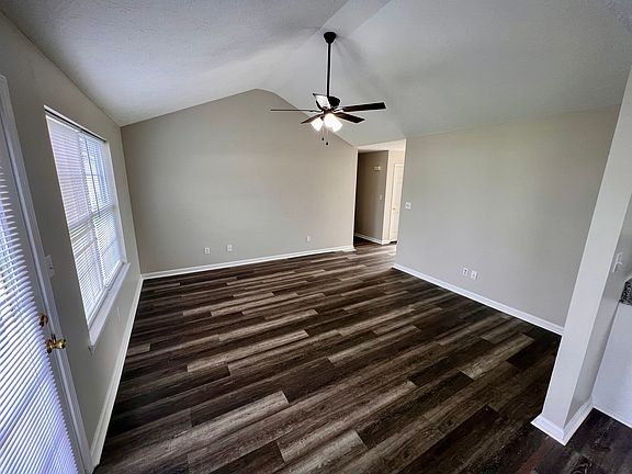 5th image of 109 Yukon Ct