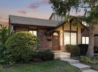 18W215 Buckingham Ln, Villa Park, IL