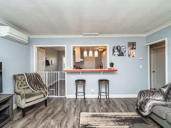 2nd image of 2161 Whippoorwill Ln