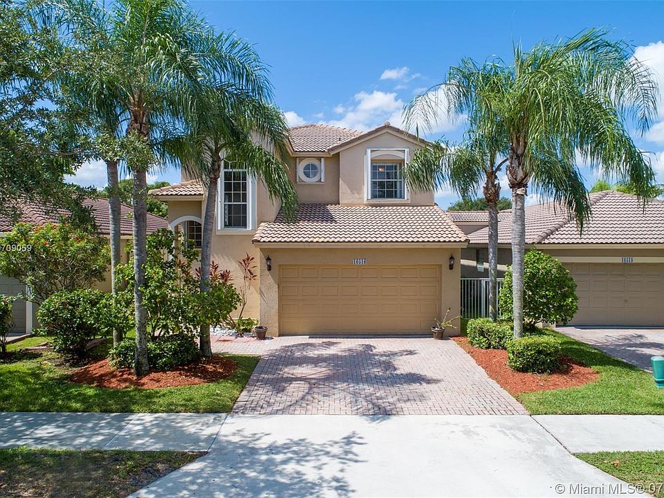 1st image of 16516 Sapphire St