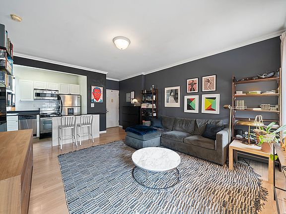 4th image of 220 W 111th St APT 6A
