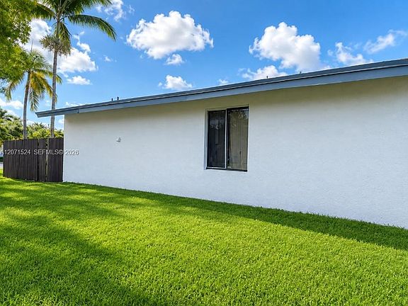 3rd image of 28012 SW 140th Ct