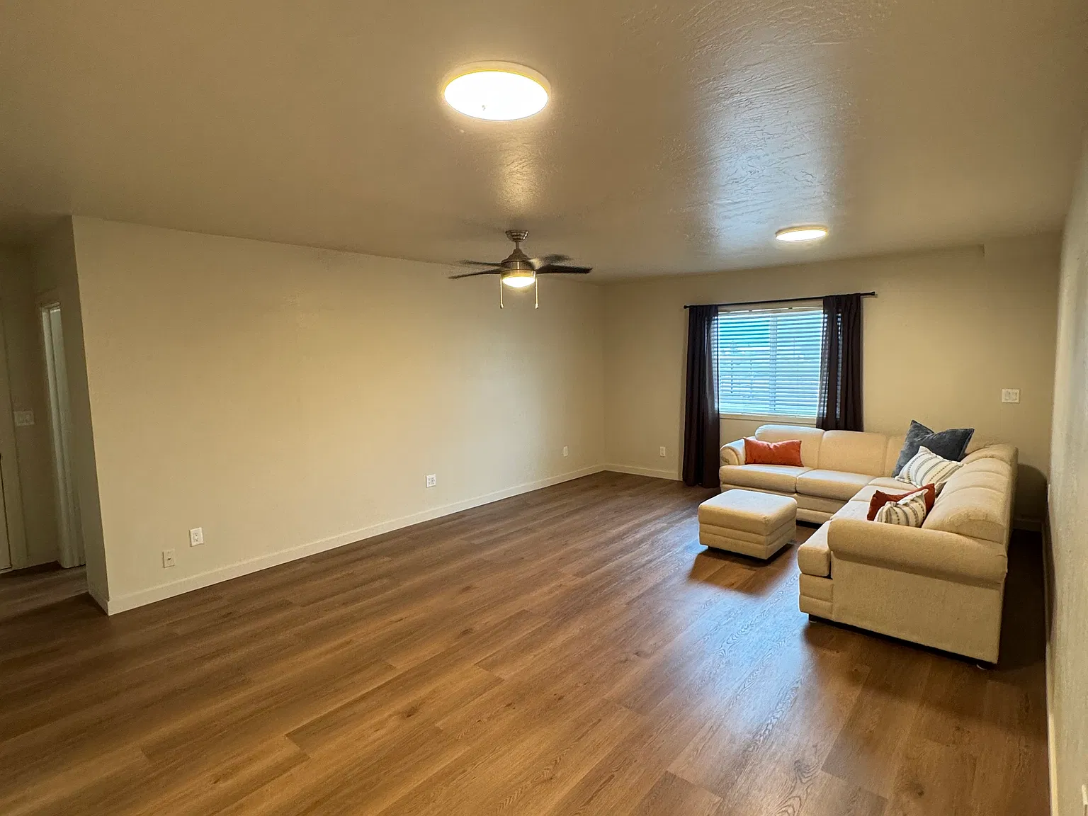 Studio, 900 sqft, $1,500 — Photo 3