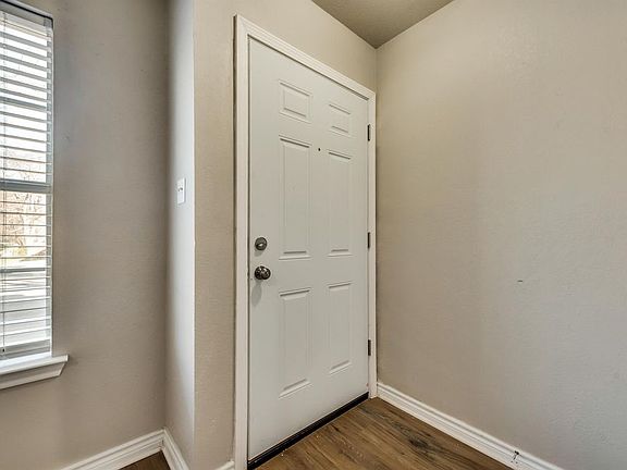 3rd image of 2618 W Walker St #B