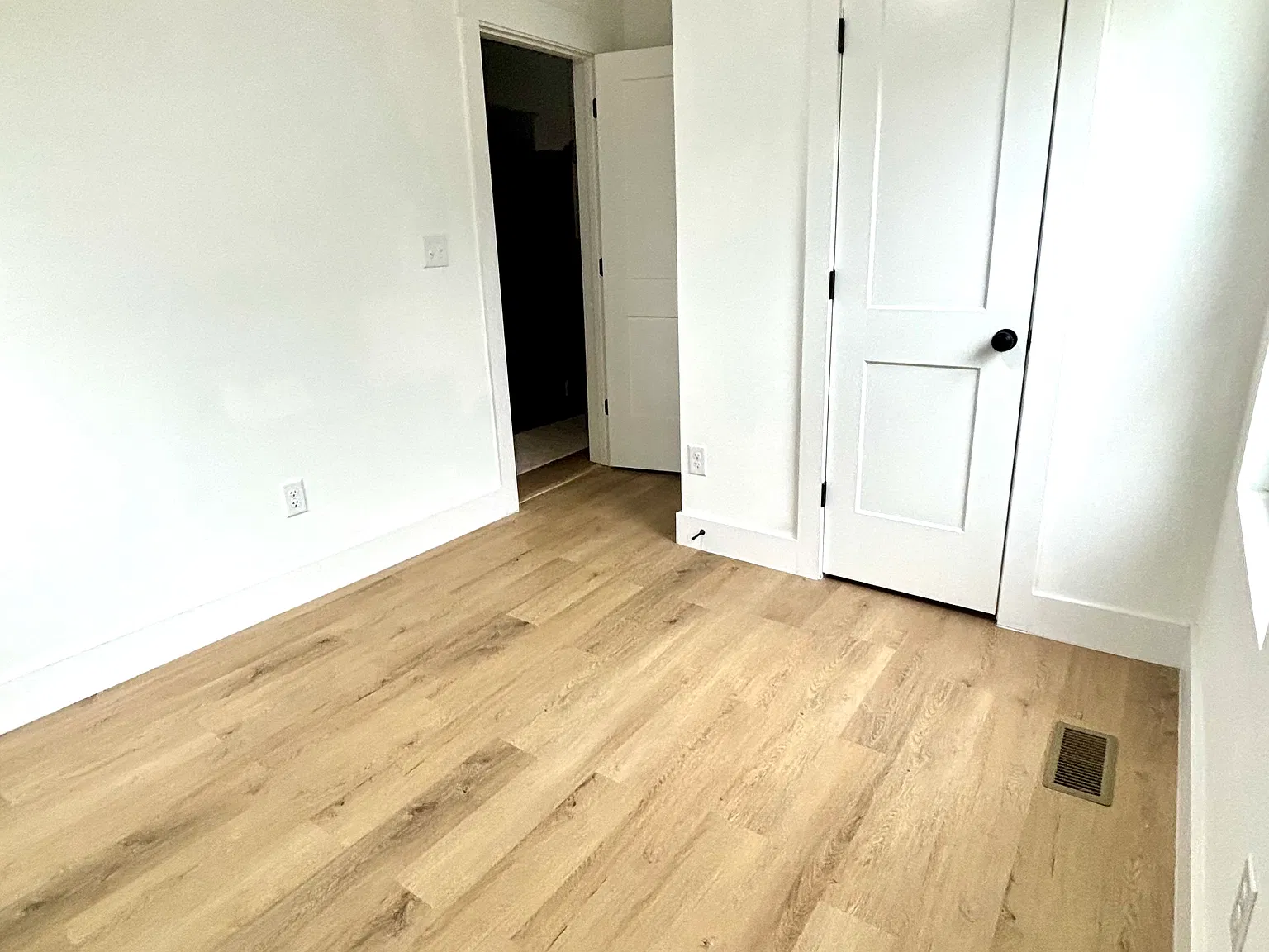 4 bed, 1550 sqft, $800 — Photo 1