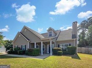 841 Betsy Ross Trl, Hampton, GA 30228