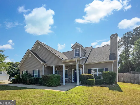 841 Betsy Ross Trl, Hampton, GA 30228