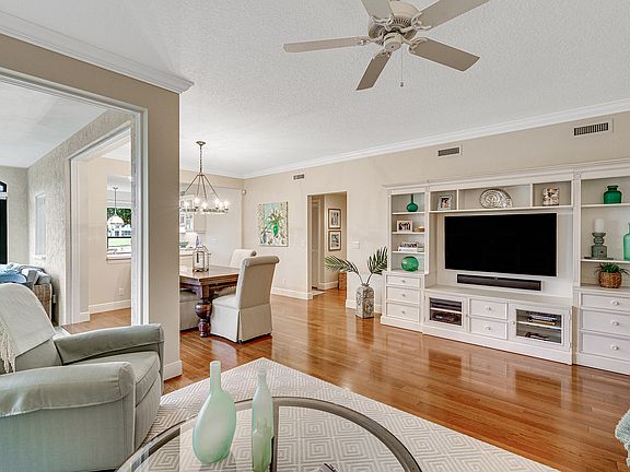 5th image of 16100 W Bay Dr APT 149