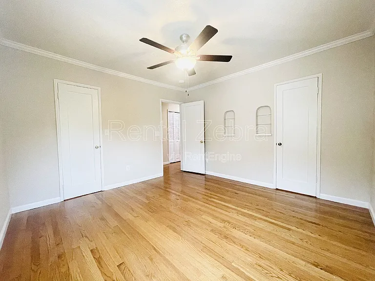 2640 2nd Ave — Photo 3