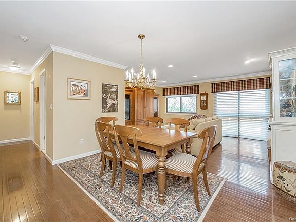 4th image of 265 Martling Ave #265