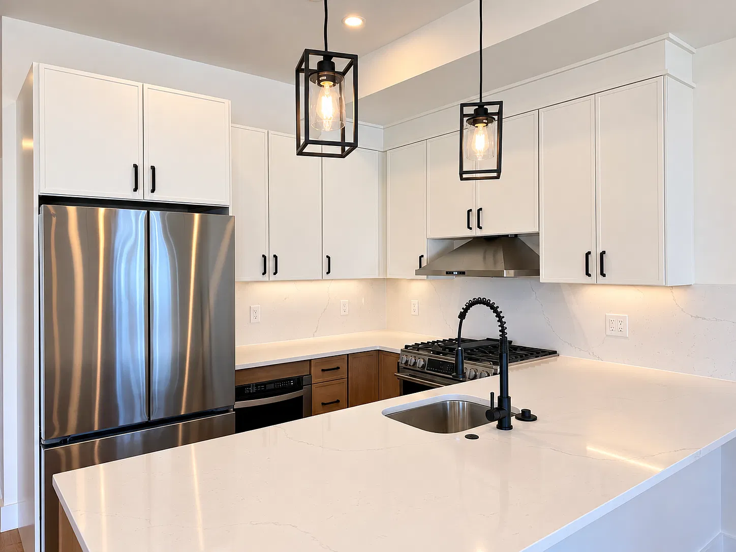 2 bed, 1000 sqft, $3,000 — Photo 2