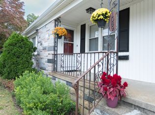 1089 Plainfield St #2, Johnston, RI 02919