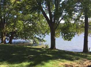 1617 W North Shore Dr, Mahomet, IL