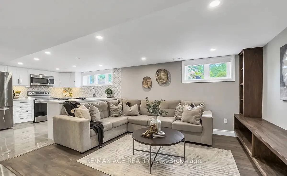 2 bed, $2,000 — Photo 3