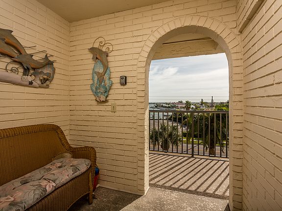 3rd image of 3500 Gulf Blvd