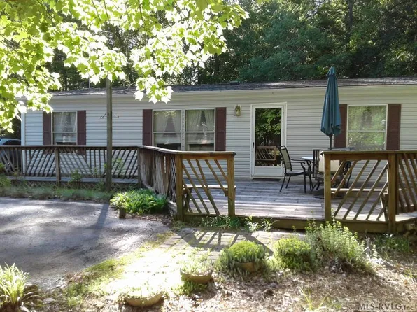 299 Hawthorne Dr, Bracey, VA 23919