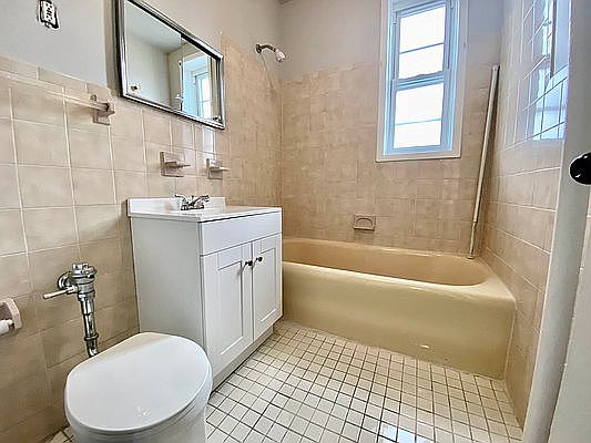 5th image of 670 88th St #2R