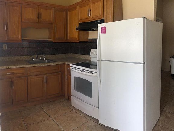 2nd image of 765 NE 145th St