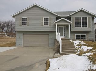 100 Bailey Park Rd, Williamsburg, IA 52361