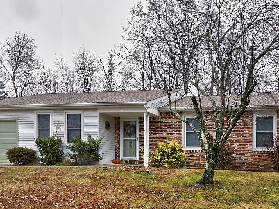 1st image of 4 Quail Hollow Dr