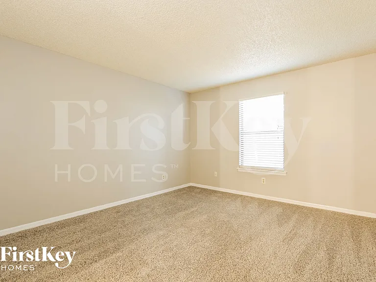 2175 Carriage Pointe Loop — Photo 12