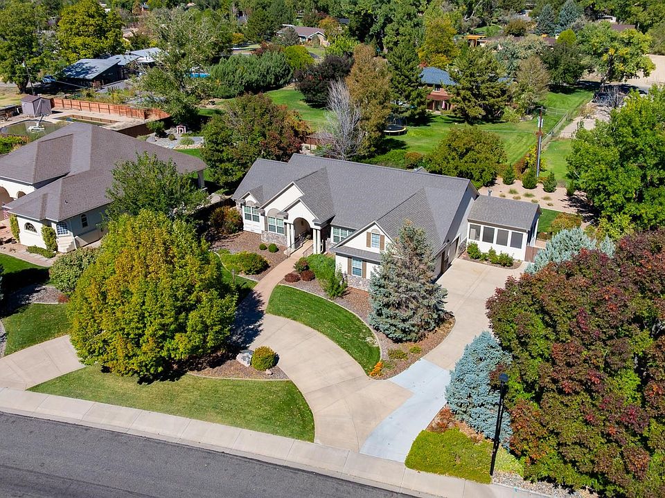 1st image of 2662 Dahlia Ct
