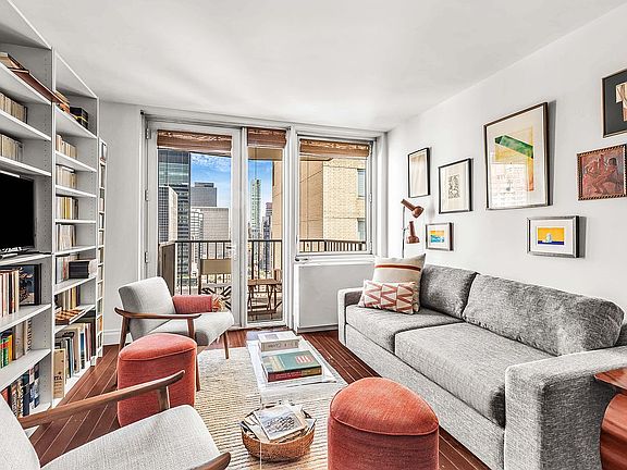 3rd image of 212 E 47th St APT 31E