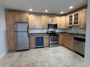 530 NE 15th Ct APT 6, Fort Lauderdale, FL 33304