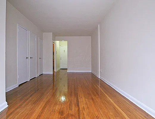 Rented by SW Queens Mezzanine | media 19
