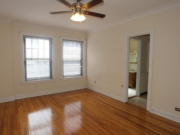 5th image of 542 W Briar Pl #7E