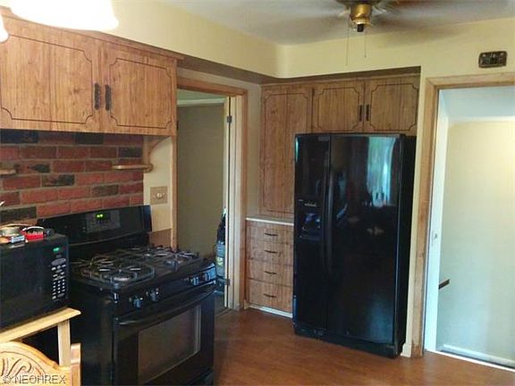 3rd image of 11490 Blossom Ave
