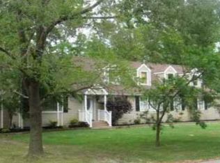 2507 Oak Harbor Rd, Grand Island, NY 14072