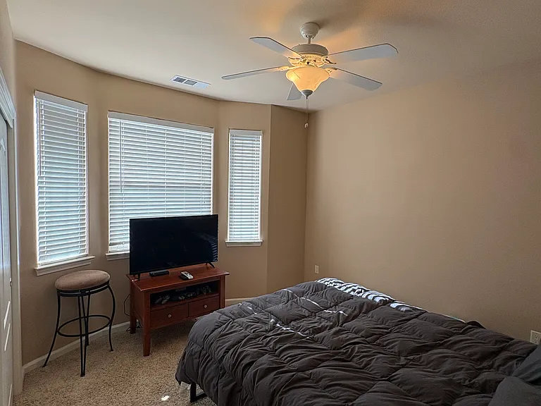 4888 Lofty Oak Dr — Photo 8