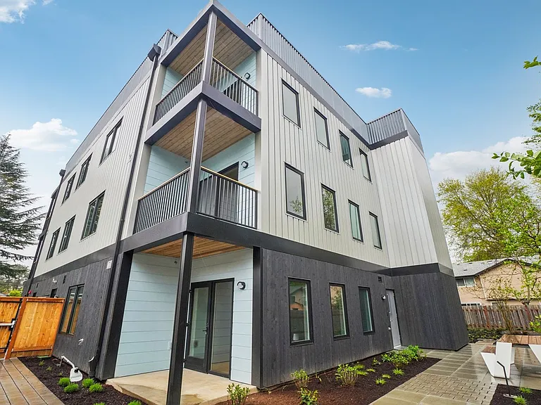 Boxcar Commons - Modern Living in Central Beaverton — Photo 63