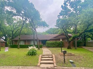 1203 Driftwood Dr, Euless, TX 76040