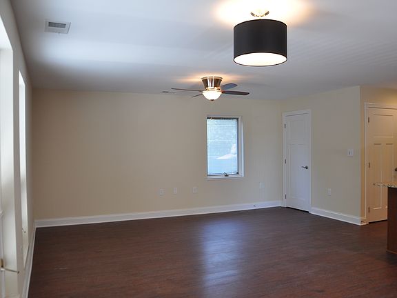 3rd image of 2045 Valley Ave #203