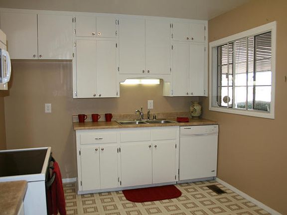 4th image of 2621 Cardenas Dr NE