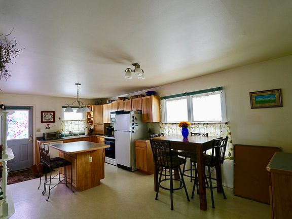 2nd image of 1017 Gore Ave