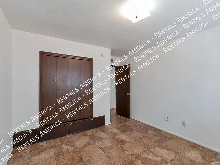 947 N Alvernon Way #11 — Photo 14